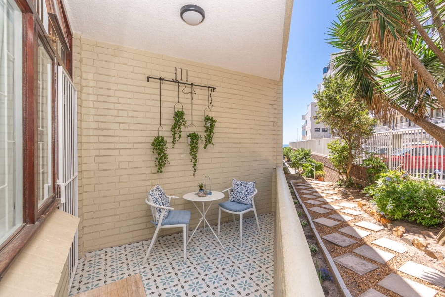 1 Bedroom Property for Sale in Sea Point Western Cape